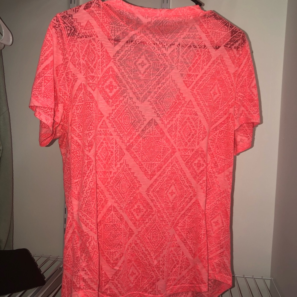 Patterned tshirt - Picture 3 of 3